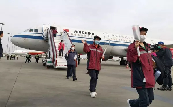 Medical teams come back to Sichuan from Hubei