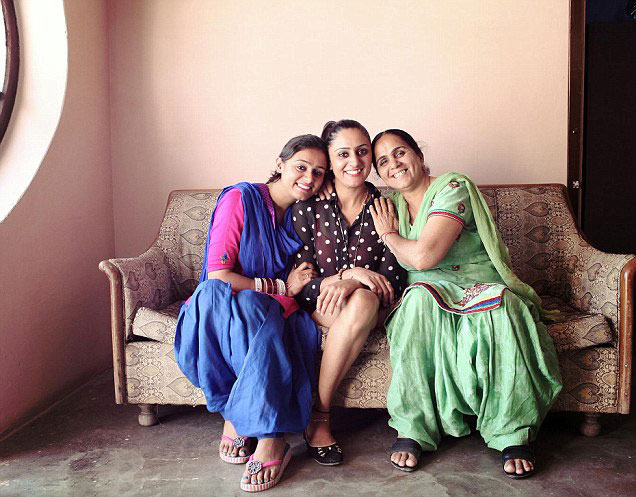 印度残疾舞娘找到真爱变幸福新娘_社会图片_