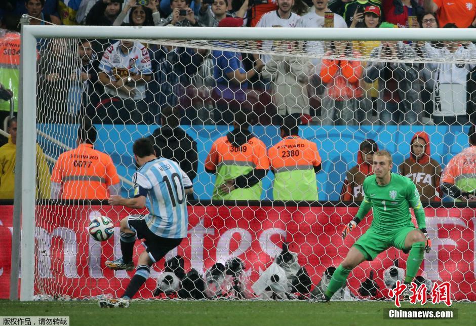 阿根廷点球淘汰荷兰队闯进世界杯决赛_体育娱