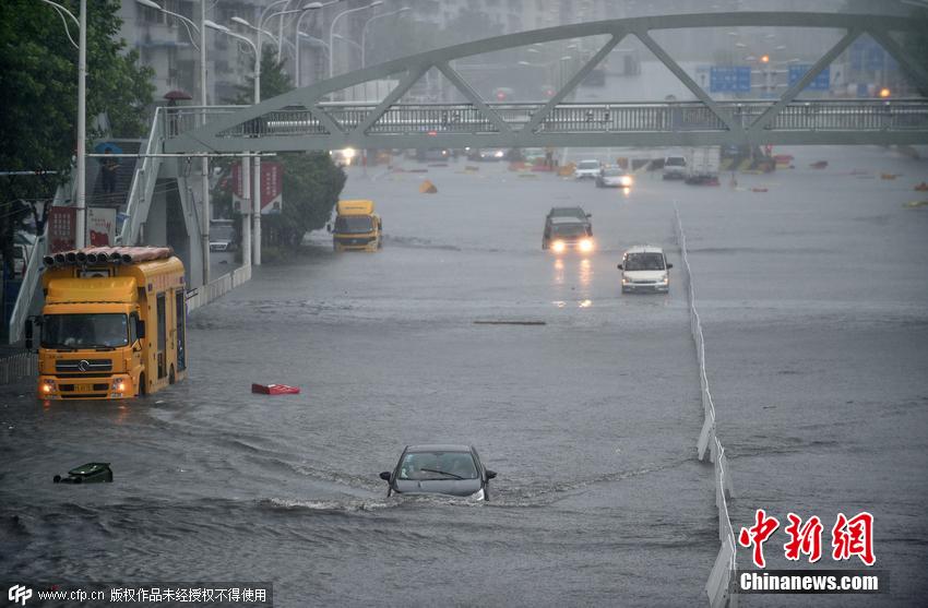 武汉暴雨公交停开