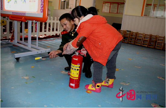 安居：消防培訓走進幼兒園 萌娃掀起學“消”熱