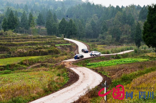 营山县有多少人口_馋哭了 营山人写的这首歌唤醒了所有人的凉面记忆(3)