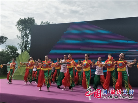 “吃我一串葡萄 还你八百长寿”  第八届中国彭山葡萄节开幕