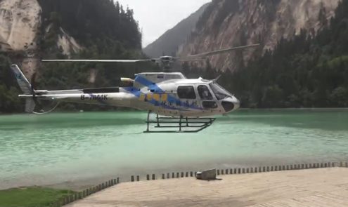 燃爆！记者现场目击救援直升机降落五花海观景台